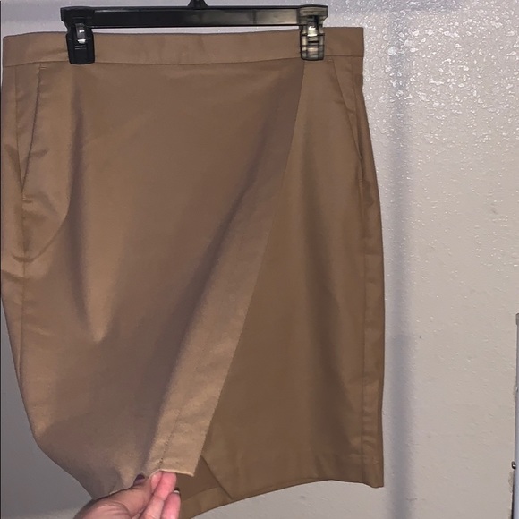 Skirt - Picture 3 of 8